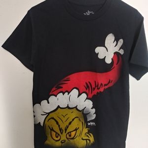 Dr.  Seuss  The Grinch. Black Tee.